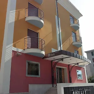 https://hotel-fly.hotels-amalfi.com
